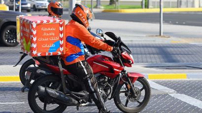 Abu,Dhabi,-,Sept,15:,Couriers,Of,Talabat,An,Online